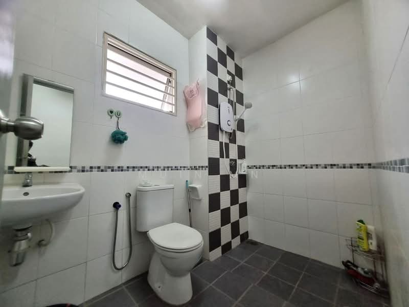 Rumah Teres 2 Tingkat untuk Dijual di Aman Putri (Sungai Buloh) - Muin Mn - Bathroom - PropertyGuru.com.my