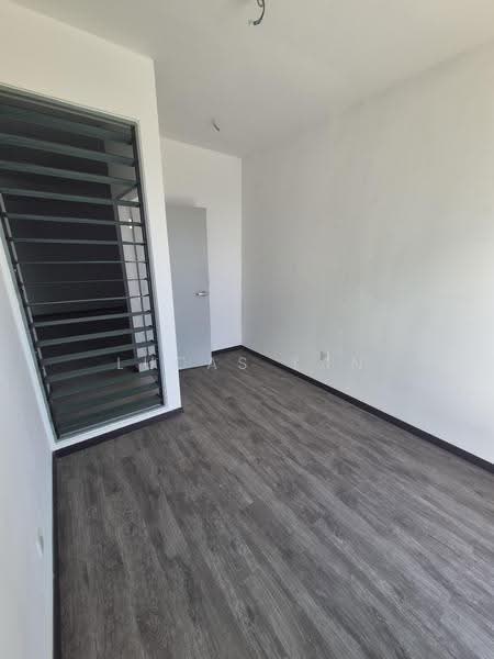 Kediaman Servis untuk Dijual di Sensasi @ Utropolis - Lucas Tan - PropertyGuru.com.my