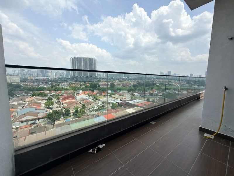 Kondominium untuk Dijual di Legend Heights - Liliey Fitri - Balcony - PropertyGuru.com.my