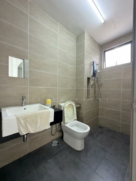 Kondominium untuk Dijual di Legend Heights - Liliey Fitri - Bathroom - PropertyGuru.com.my