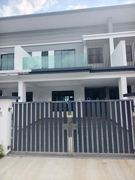 2-storey Terraced House for Sale in Taman Bestari Indah (Ulu Tiram) - Kelvin Koay - Exterior - PropertyGuru.com.my
