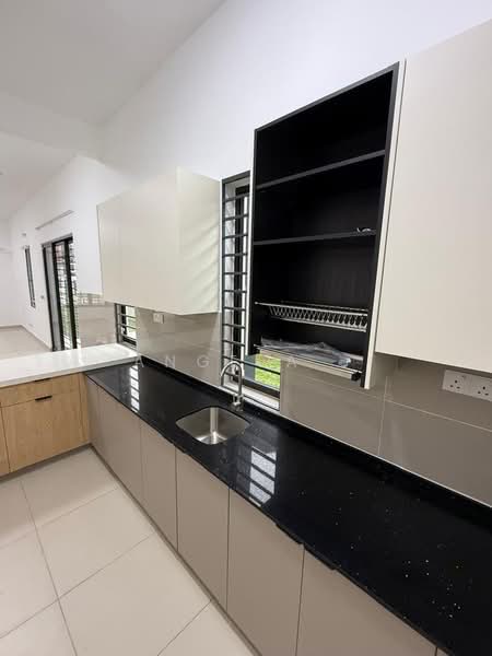 Rumah Teres 2 Tingkat untuk Disewa di Bandar Kinrara Seksyen 1 (Bandar Kinrara) - Angela . - Kitchen - PropertyGuru.com.my