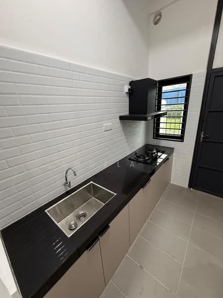 Rumah Teres 2 Tingkat untuk Disewa di Bandar Kinrara Seksyen 1 (Bandar Kinrara) - Angela . - Kitchen - PropertyGuru.com.my