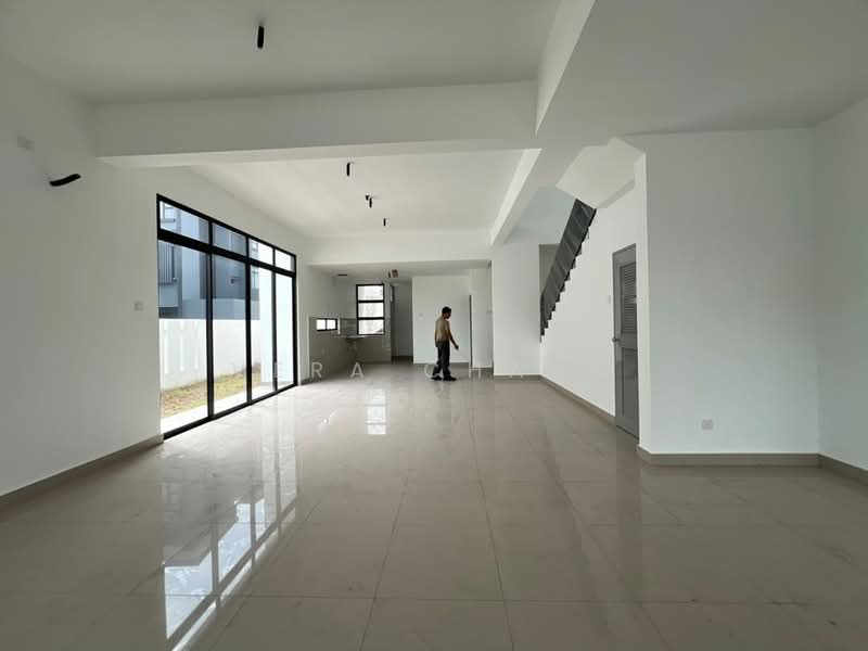 Rumah Teres untuk Disewa di Taman Ponderosa (Johor Bahru) - Vera Chang - Living Room - PropertyGuru.com.my