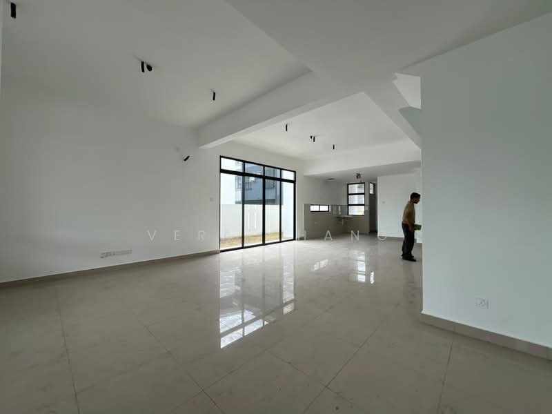 Rumah Teres untuk Disewa di Taman Ponderosa (Johor Bahru) - Vera Chang - Living Room - PropertyGuru.com.my