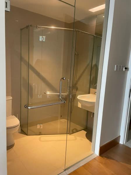 Condominium for Sale at Brunsfield EmbassyView - MK Heng - Bathroom - PropertyGuru.com.my