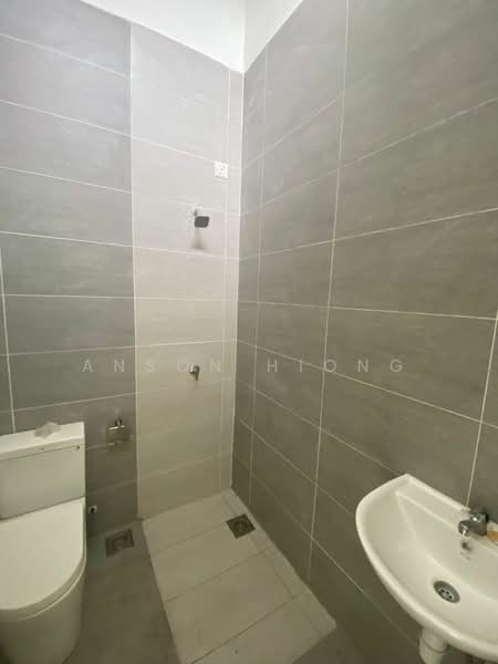 Rumah Teres 2 Tingkat untuk Dijual di Taman Sutera Utama (Skudai) - Anson Hiong - Bathroom - PropertyGuru.com.my