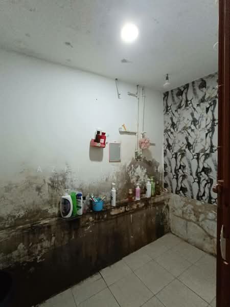 Rumah Teres 1 Tingkat untuk Dijual di Taman Cheras Jaya (Cheras) - Azli Ibrahim - Bathroom - PropertyGuru.com.my