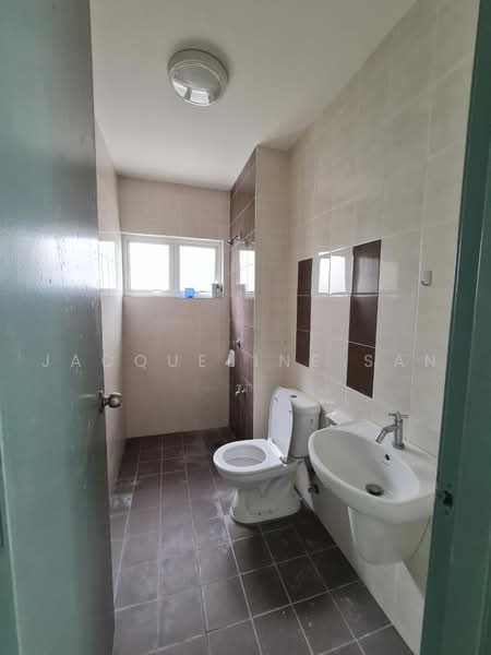 2-storey Terraced House for Sale in Taman Tiara East (Semenyih) - Jacqueline San - Bathroom - PropertyGuru.com.my