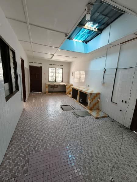 Rumah Teres 2 Tingkat untuk Dijual di Taman Sri Tebrau (Johor Bahru) - Kelvin Koay - Kitchen - PropertyGuru.com.my