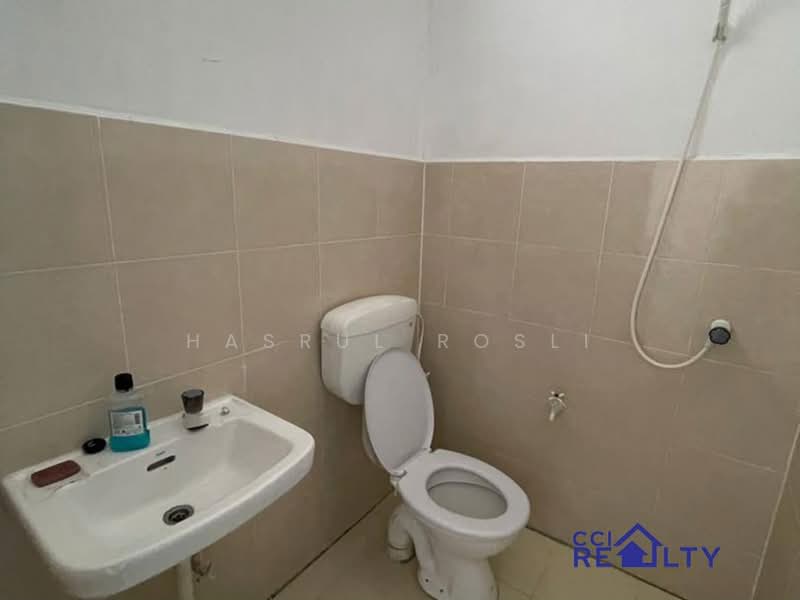 1-storey Terraced House for Sale in Taman Utama (Alor Setar) - Hasrul Rosli - Bathroom - PropertyGuru.com.my
