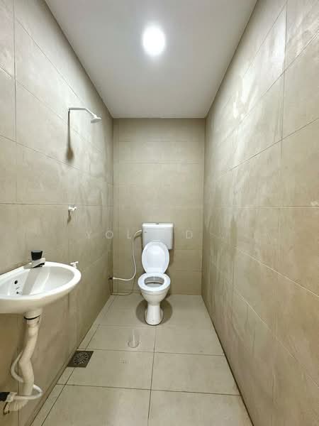 Rumah Teres 2 Tingkat untuk Dijual di Saleng (Senai) - Yoland . - Bathroom - PropertyGuru.com.my