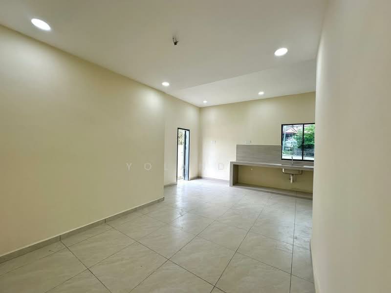 Rumah Teres 2 Tingkat untuk Dijual di Saleng (Senai) - Yoland . - Kitchen - PropertyGuru.com.my