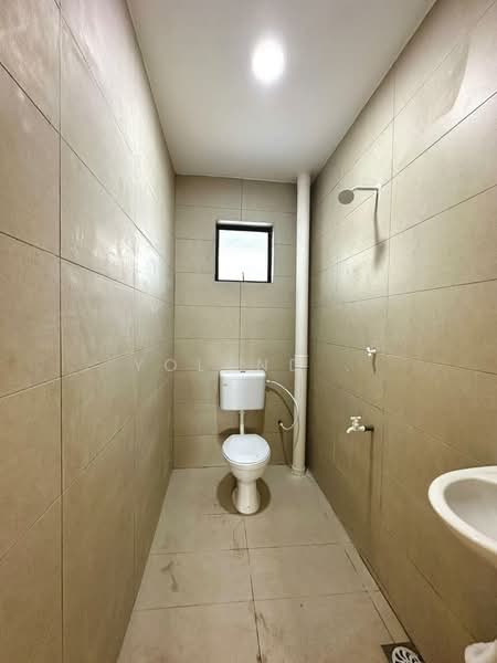Rumah Teres 2 Tingkat untuk Dijual di Saleng (Senai) - Yoland . - Bathroom - PropertyGuru.com.my