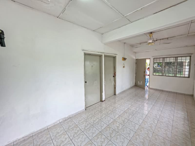 Rumah Teres 1 Tingkat untuk Dijual di Bandar Rinching Seksyen 1 (Semenyih) - Azli Ibrahim - Interior - PropertyGuru.com.my