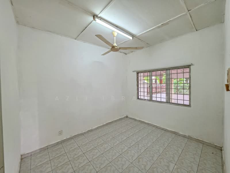 Rumah Teres 1 Tingkat untuk Dijual di Bandar Rinching Seksyen 1 (Semenyih) - Azli Ibrahim - Interior - PropertyGuru.com.my