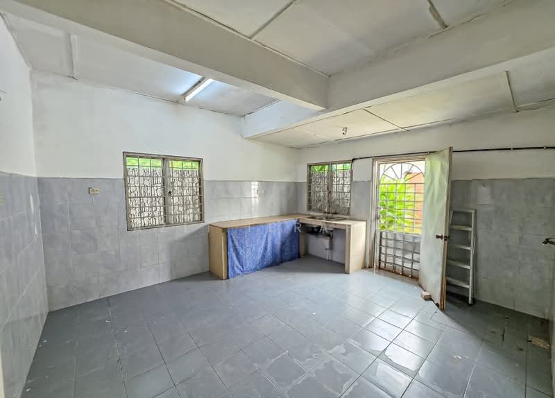 Rumah Teres 1 Tingkat untuk Dijual di Bandar Rinching Seksyen 1 (Semenyih) - Azli Ibrahim - Kitchen - PropertyGuru.com.my