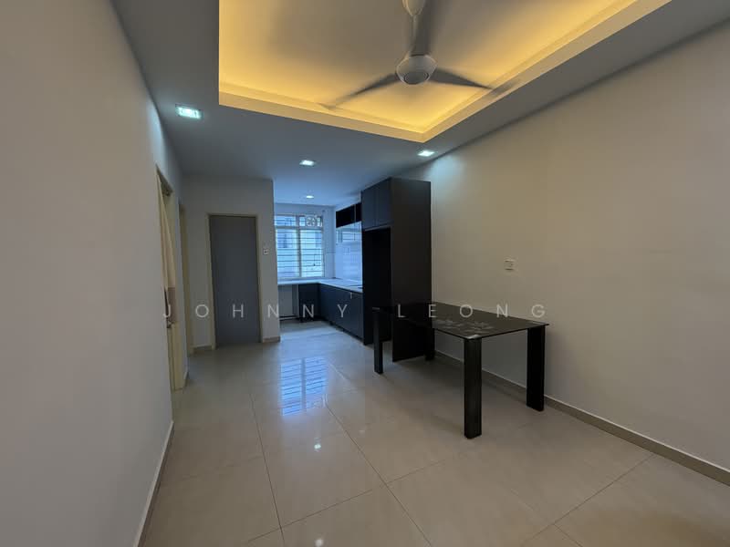 Townhouse for Rent in Balakong (Selangor) - Johnny Leong - Kitchen - PropertyGuru.com.my