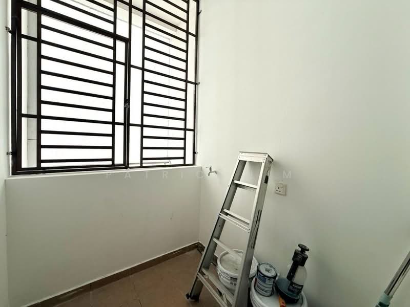 Service Residence for Sale at D'Summit Residences - Patrick Lim - PropertyGuru.com.my