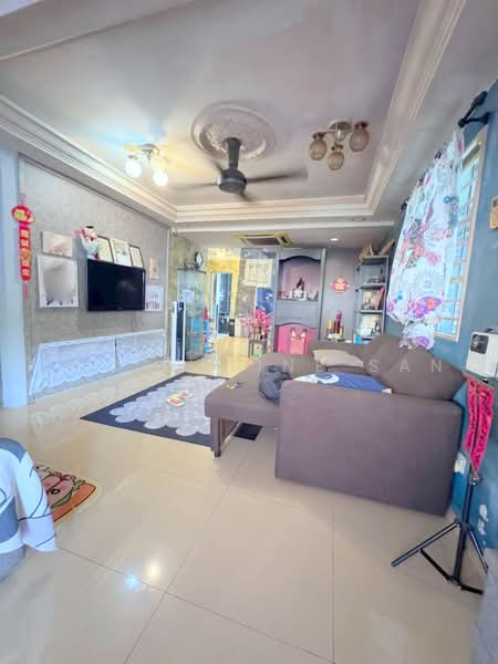 3-storey Terraced House for Sale in Taman Bukit Teratai (Ampang) - Jacqueline San - Living Room - PropertyGuru.com.my