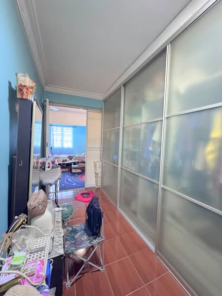 3-storey Terraced House for Sale in Taman Bukit Teratai (Ampang) - Jacqueline San - Corridor - PropertyGuru.com.my