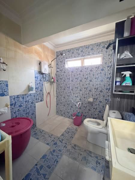 3-storey Terraced House for Sale in Taman Bukit Teratai (Ampang) - Jacqueline San - Bathroom - PropertyGuru.com.my