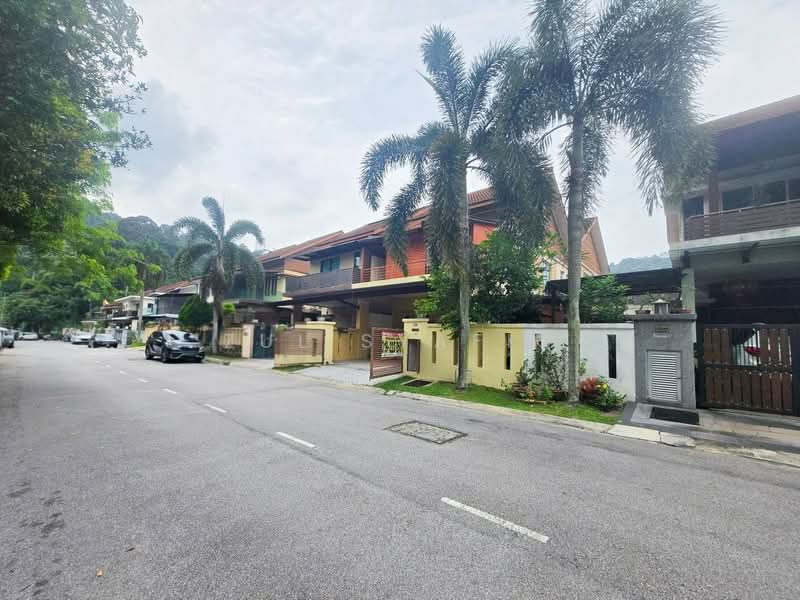 Cluster House for Sale in Taman Saujana Ampang (Ampang) - Zul Syafiq - Exterior - PropertyGuru.com.my