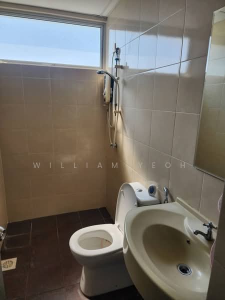 Kondominium untuk Dijual di Platinum Lake PV 20 - William Yeoh - Bathroom - PropertyGuru.com.my