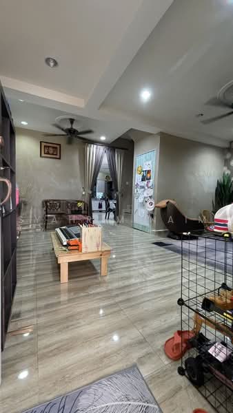 Rumah Teres 2 Tingkat untuk Dijual di Kampung Tasik Tambahan (Ampang) - Syahrim Naim - Living Room - PropertyGuru.com.my