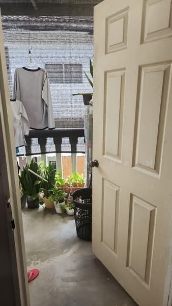 Rumah Teres 2 Tingkat untuk Dijual di Kampung Tasik Tambahan (Ampang) - Syahrim Naim - Balcony - PropertyGuru.com.my
