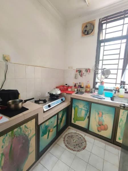 2-storey Terraced House for Sale in Taman Daya (Johor Bahru) - Tommy Tai - Kitchen - PropertyGuru.com.my