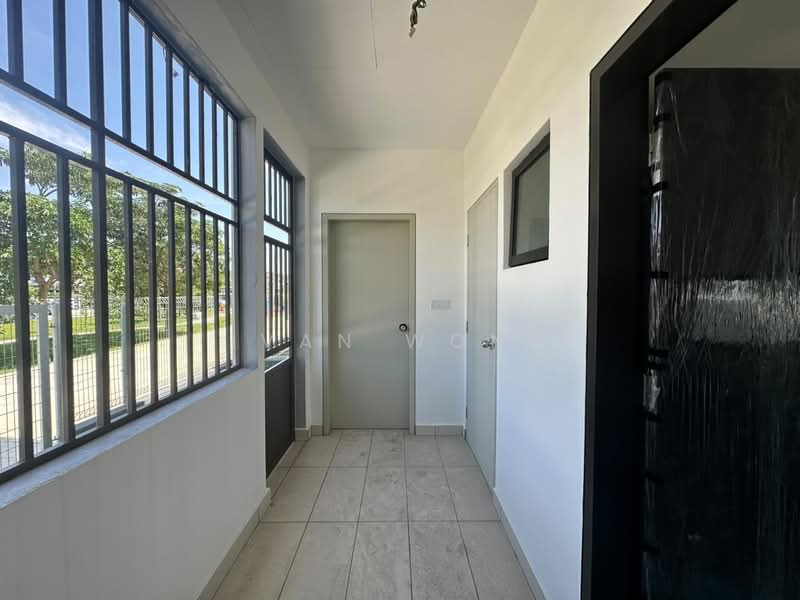 2-storey Terraced House for Sale in Bandar Bukit Raja (Klang) - Ivan Wong - Corridor - PropertyGuru.com.my