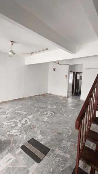 Rumah Banglo untuk Dijual di Taman Sri Andalas (Klang) - Jaleela Banu Ahmad - Living Room - PropertyGuru.com.my