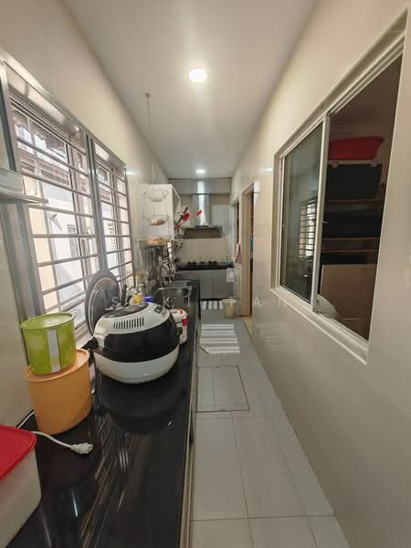 3-storey Terraced House for Sale in Laman Rimbunan (Kepong) - Suki Tan - Kitchen - PropertyGuru.com.my