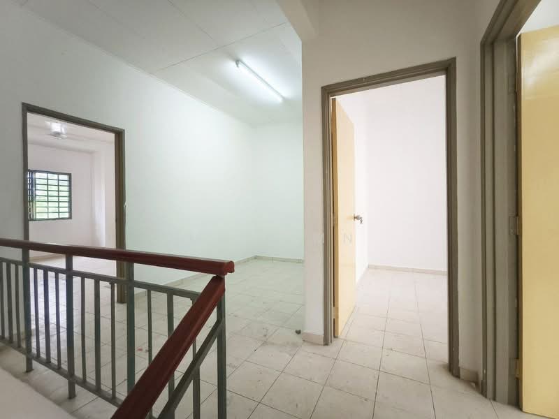 2-storey Terraced House for Sale in Saujana Utama (Selangor) - Muin Mn - Corridor - PropertyGuru.com.my