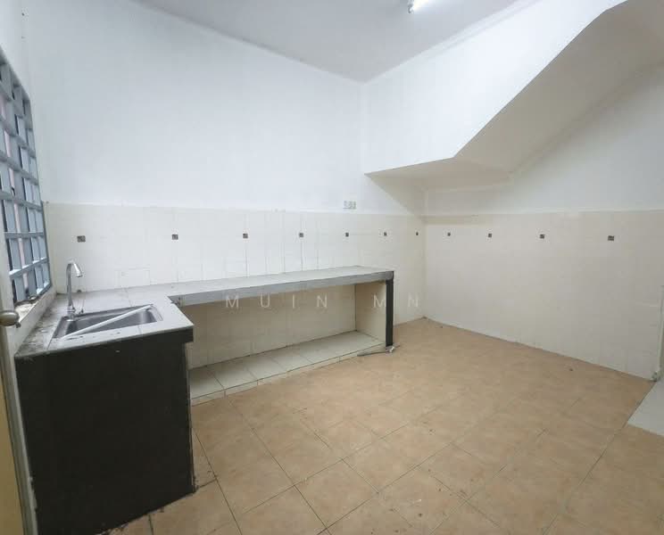 2-storey Terraced House for Sale in Saujana Utama (Selangor) - Muin Mn - Kitchen - PropertyGuru.com.my