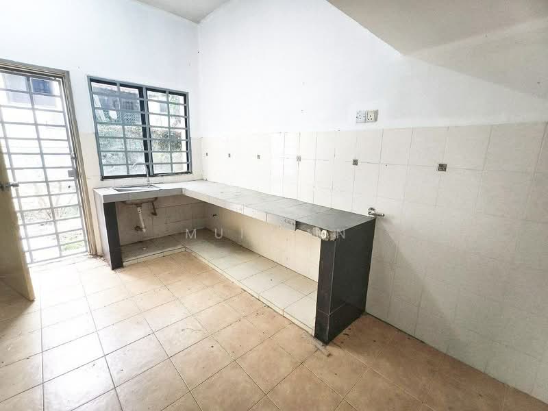2-storey Terraced House for Sale in Saujana Utama (Selangor) - Muin Mn - Kitchen - PropertyGuru.com.my