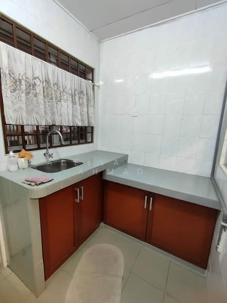 Rumah Teres 2 Tingkat untuk Disewa di Shah Alam (Selangor) - Jaleela Banu Ahmad - Kitchen - PropertyGuru.com.my