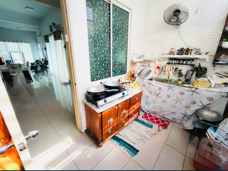 Semi-Detached House for Sale in Dengkil (Selangor) - Ann . - Kitchen - PropertyGuru.com.my