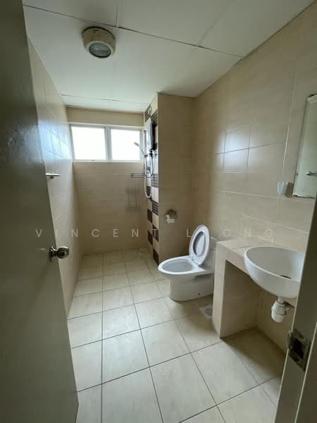 Kondominium untuk Disewa di Cova Suites - Vincent Leong - Bathroom - PropertyGuru.com.my