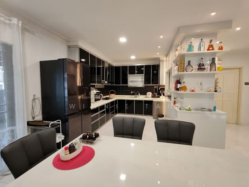 Rumah Teres 1 Tingkat untuk Dijual di Taman Molek (Johor Bahru) - Winnie Tan - Kitchen - PropertyGuru.com.my