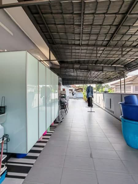 Rumah Teres 1 Tingkat untuk Dijual di Taman Molek (Johor Bahru) - Winnie Tan - Balcony - PropertyGuru.com.my
