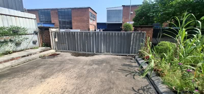 Warehouse for Rent in Subang (Selangor) - Jaleela Banu Ahmad - Exterior - PropertyGuru.com.my