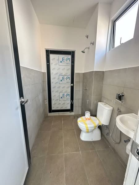 Rumah Teres 2-Tingkat untuk Dijual di Rasah (Negeri Sembilan) - Yew Siow Theng - Bathroom - PropertyGuru.com.my