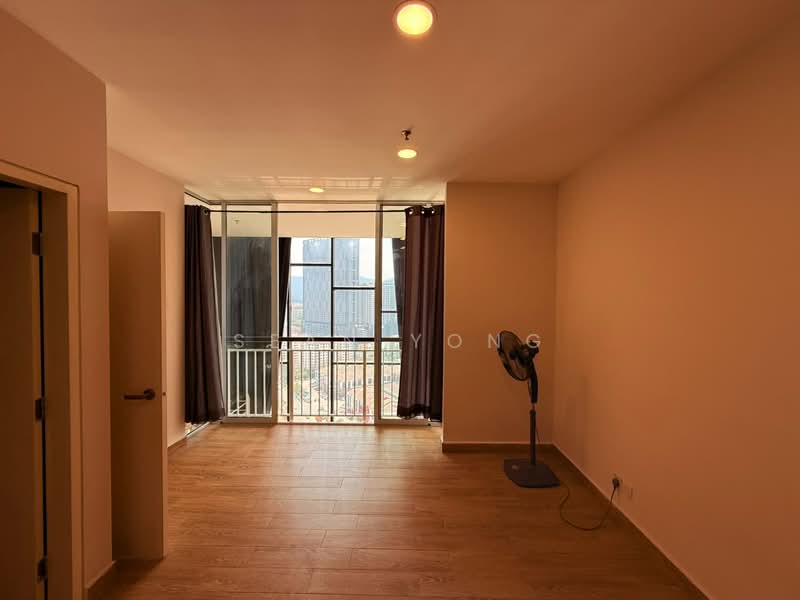 Servis Apartment untuk Dijual di Emerald Avenue - Sean Yong - Living Room - PropertyGuru.com.my