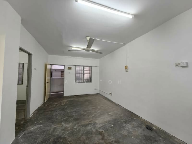 Flat for Rent at Desa Ixora - Amy Toh - Living - PropertyGuru.com.my