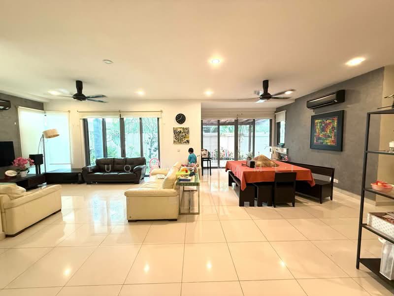 Rumah Berkembar untuk Dijual di Bandar Baru Bangi (Selangor) - Luqman Ramli - Living Room - PropertyGuru.com.my