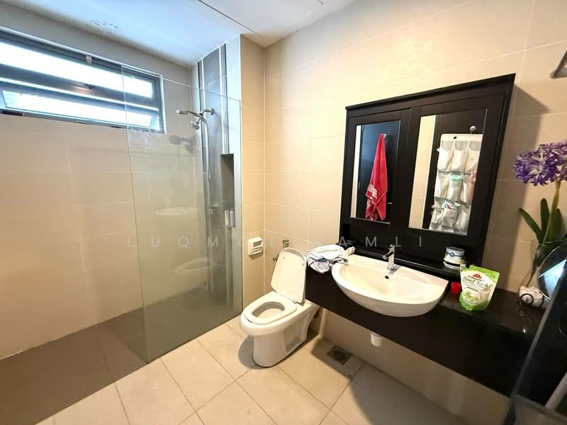Rumah Berkembar untuk Dijual di Bandar Baru Bangi (Selangor) - Luqman Ramli - Bathroom - PropertyGuru.com.my