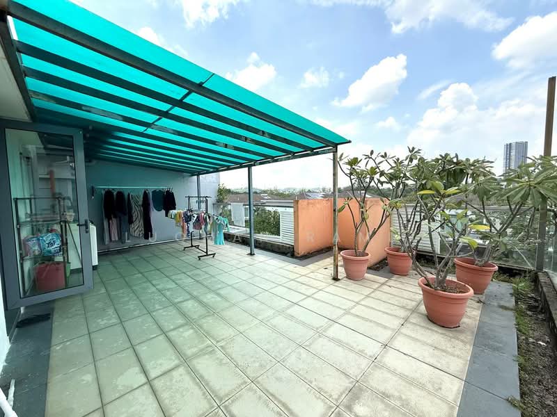 Rumah Berkembar untuk Dijual di Bandar Baru Bangi (Selangor) - Luqman Ramli - Balcony - PropertyGuru.com.my