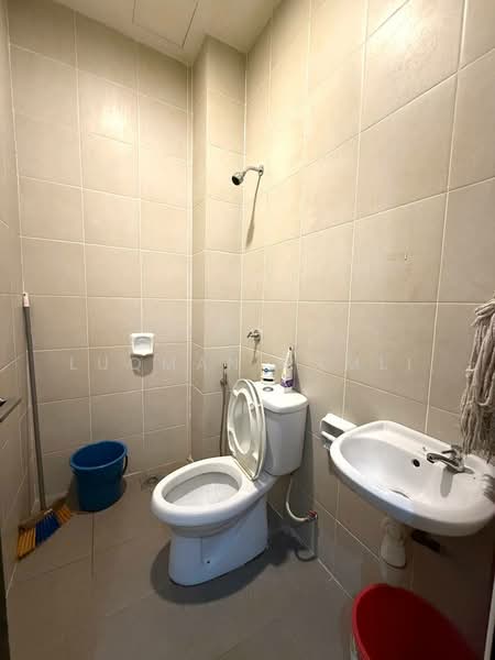 Rumah Berkembar untuk Dijual di Bandar Baru Bangi (Selangor) - Luqman Ramli - Bathroom - PropertyGuru.com.my